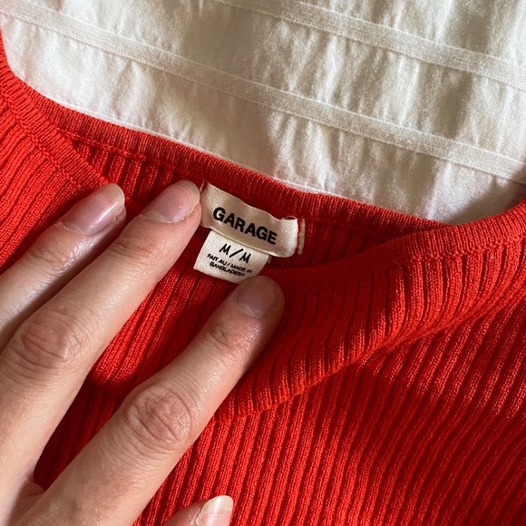 red ribbed tank top - Picture 2 of 2